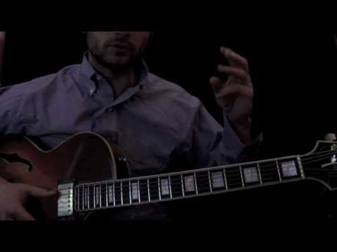 Intro to jazz guitar - jazz blues lesson